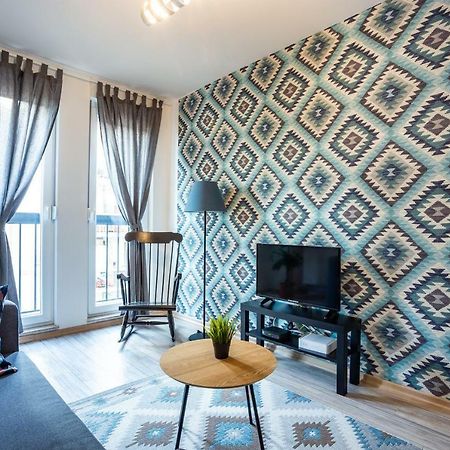 דירות נובי סאד Modern Naive Downtown With Free Private Garage-Fast Wi-Fi מראה חיצוני תמונה